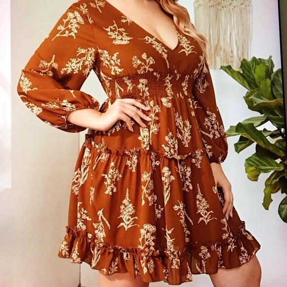 Tie Back Dress - Picture 2 of 4